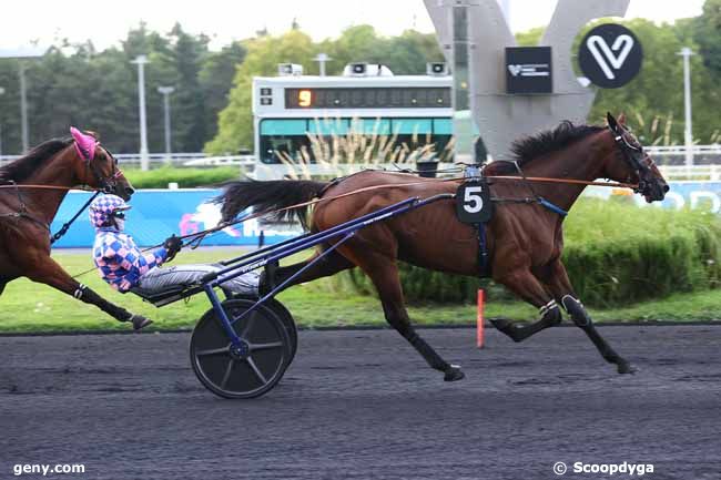 05/09/2025 - Vincennes - Prix Baptistina : Arrivée
