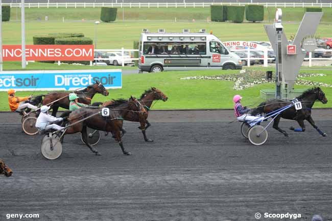 25/11/2010 - Vincennes - Prix de Jullouville : Arrivée