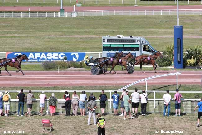 12/07/2025 - Enghien - Prix d'Uzerche : Arrivée