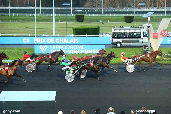 25/12/2019 - Vincennes - Prix de Chalais : Ankunft