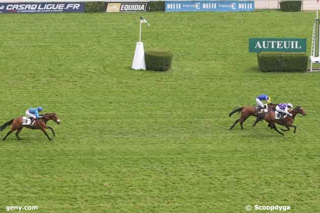 29/04/2011 - Auteuil - Prix Guillaume Javoy : Arrivée