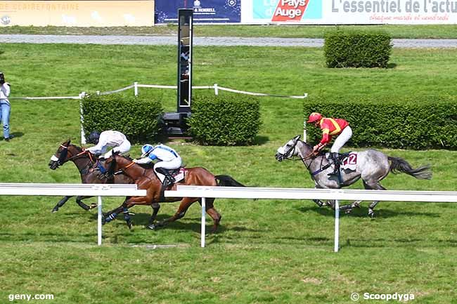 23/08/2021 - Clairefontaine-Deauville - Prix Littéraire Lucien Barrière 2021 : Arrivée