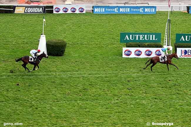 07/11/2010 - Auteuil - Grand Steeple-Chase des 4 Ans : Arrivée