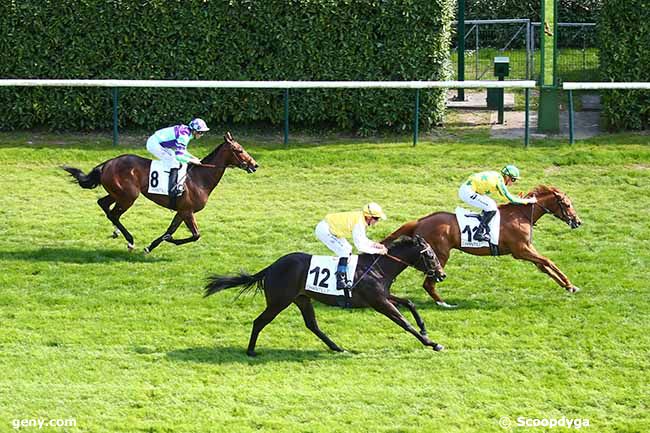 03/05/2022 - Chantilly - Prix des Closeaux : Arrivée