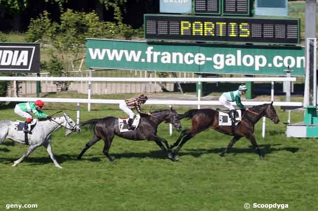 24/05/2010 - Saint-Cloud - Prix d'Auvergne : Arrivée