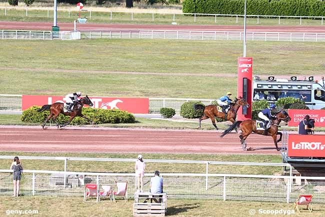 06/07/2022 - Enghien - Prix de la Place du Trocadéro : Arrivée