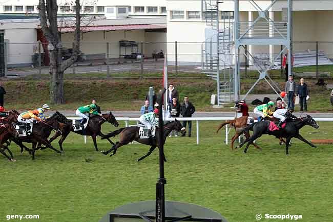 01/11/2010 - Maisons-Laffitte - Prix du Château de Maisons-Laffitte : Arrivée