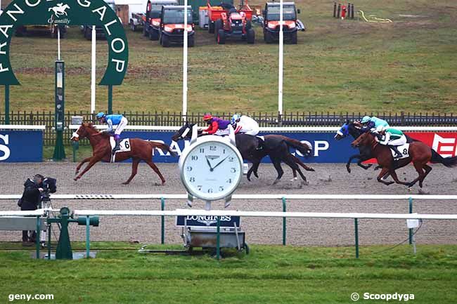 26/12/2021 - Chantilly - Prix du Poteau Bertinval : Arrivée