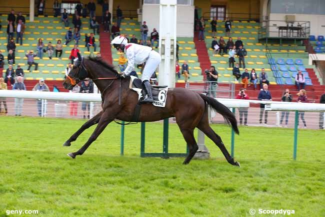 05/05/2022 - Compiègne - Prix le Rheusois : Arrivée
