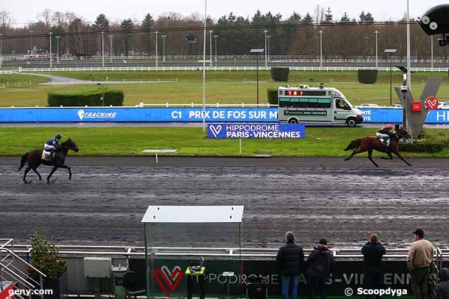 30/12/2022 - Vincennes - Prix de Fos-sur-Mer : Ankunft