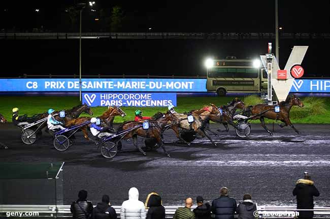 30/12/2022 - Vincennes - Prix de Sainte-Marie-du-Mont : Arrivée